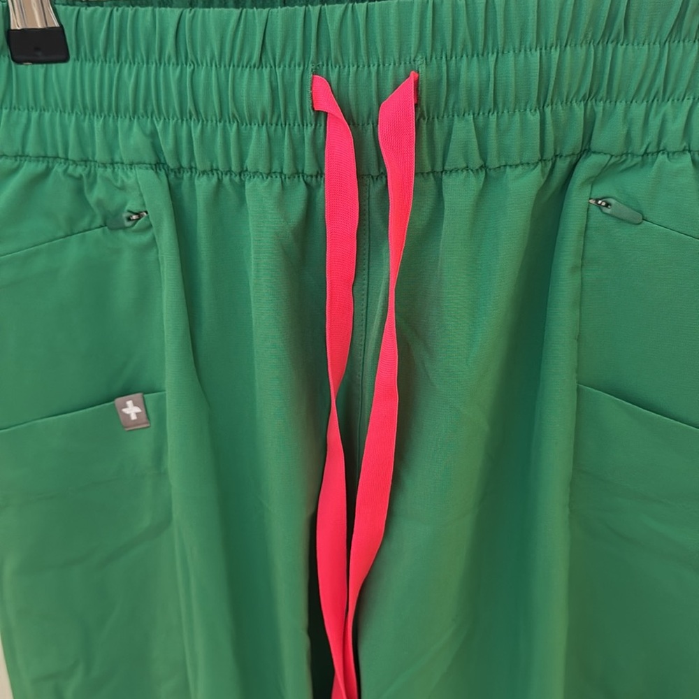 FREEX Figs green joggers - Picture 3 of 3